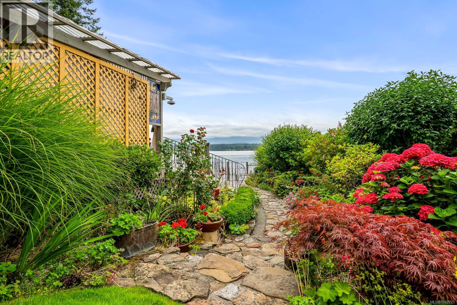 2299 Comox Ave - 93