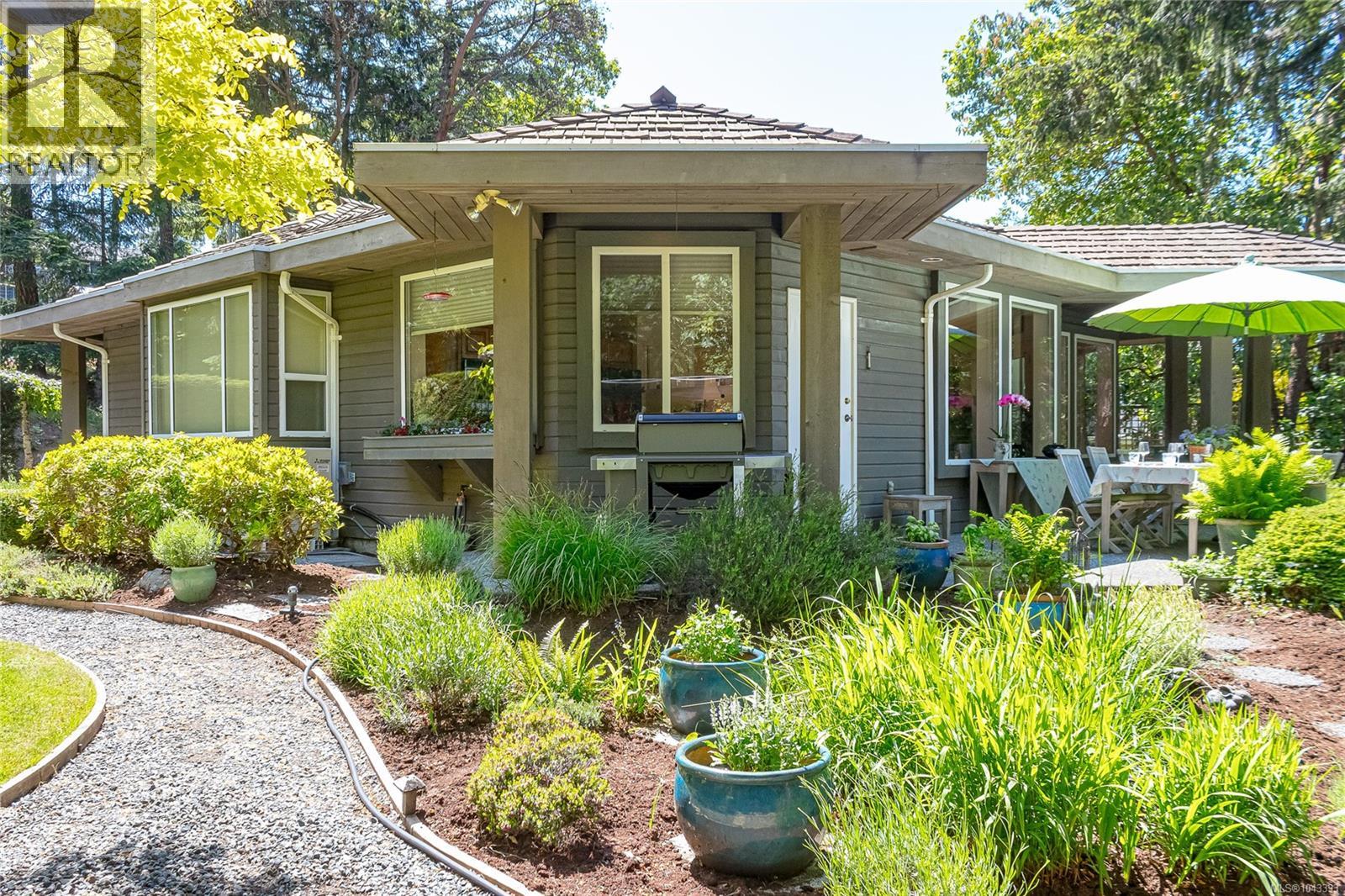 1145 Osprey Dr - 2