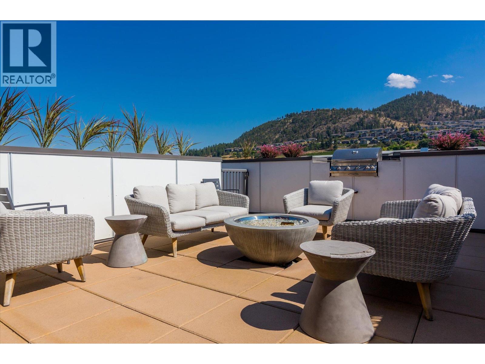 #210 722 Valley Road - 23