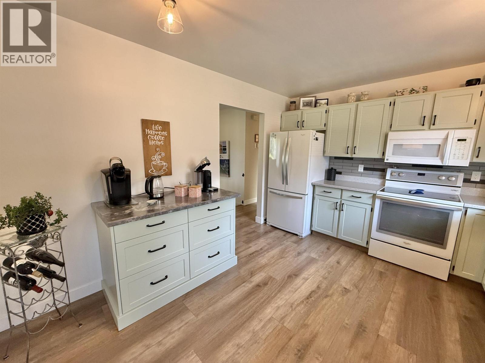 1785 CYPRESS ROAD - 9