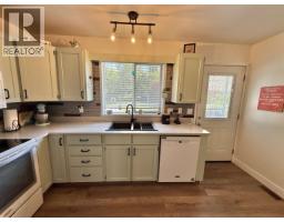 Laundry room - 1785 Cypress Road, Quesnel, BC V2J4B1 Photo 10