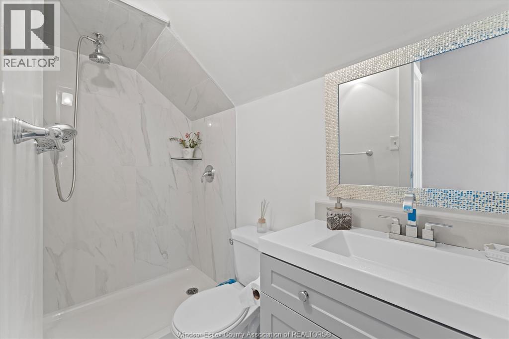 4590 WALKER ROAD - 21