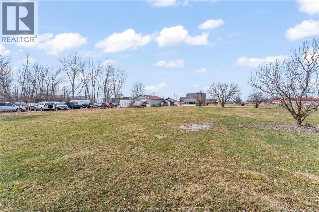 4590 WALKER ROAD - 28
