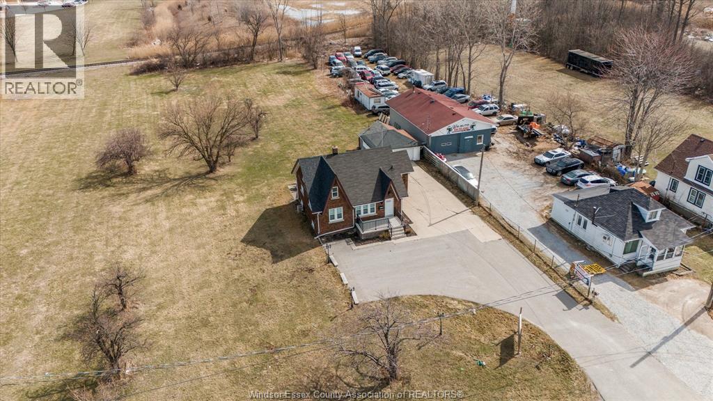 4590 WALKER ROAD - 29