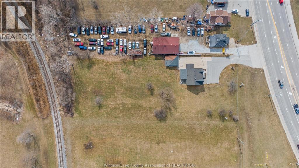 4590 WALKER ROAD - 30