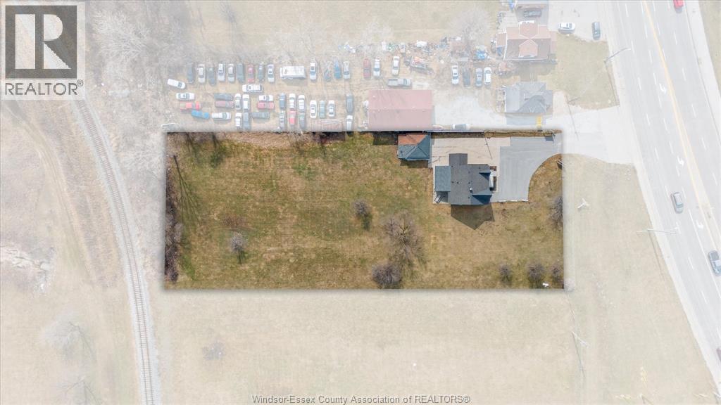 4590 WALKER ROAD - 31