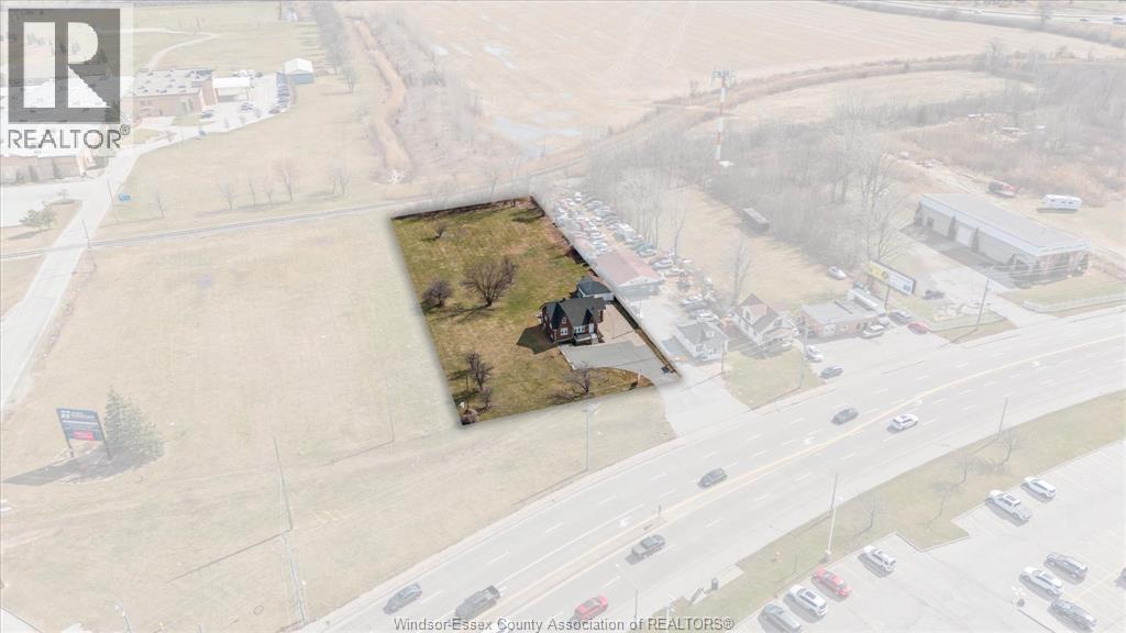 4590 WALKER ROAD - 33