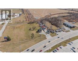 4590 Walker Road, Windsor, ON N8W5V6 Photo 32