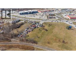 4590 Walker Road, Windsor, ON N8W5V6 Photo 34