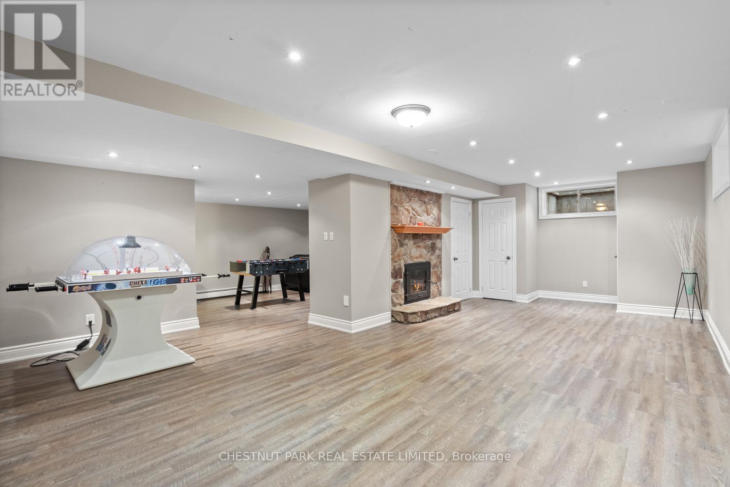 15175 KEELE STREET - 23
