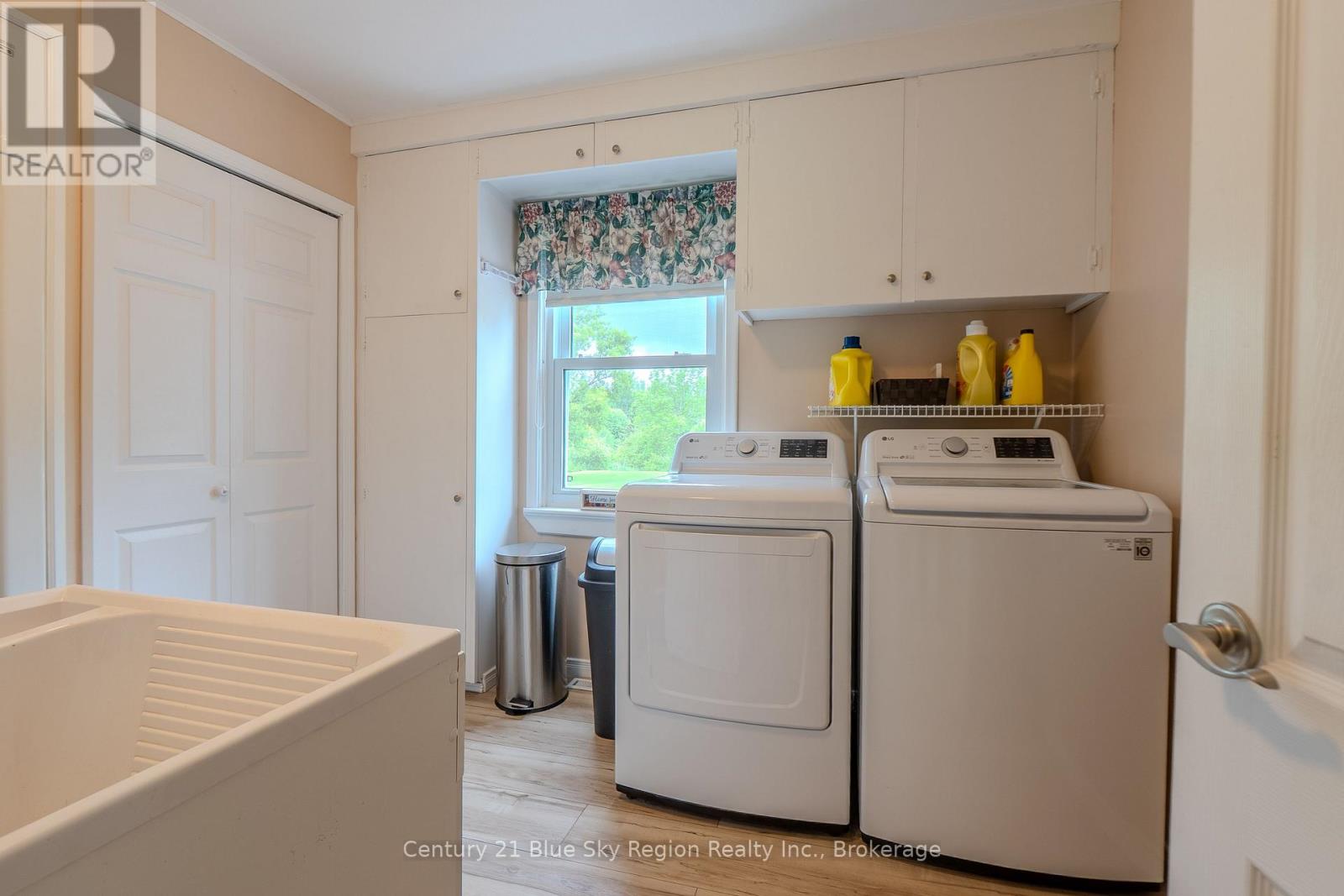 23 SOUTH SHORE ROAD - 16