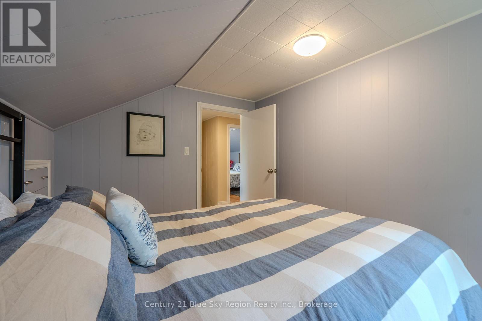 23 SOUTH SHORE ROAD - 22