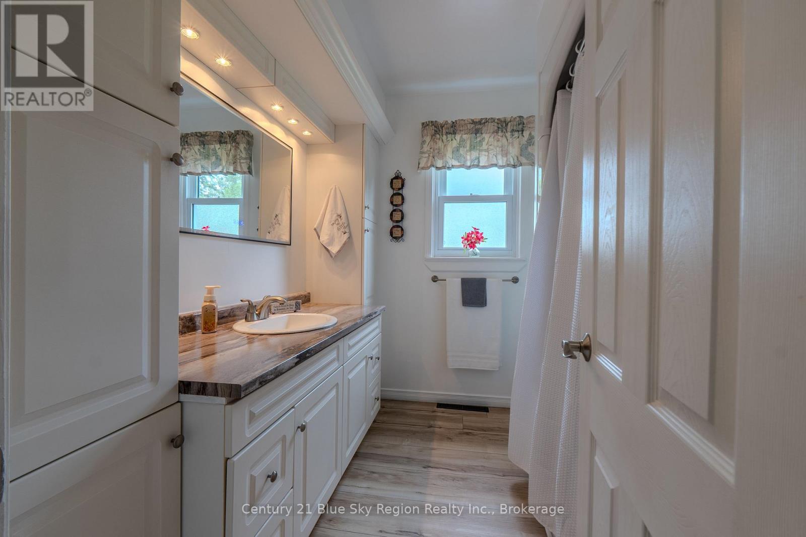 23 SOUTH SHORE ROAD - 26