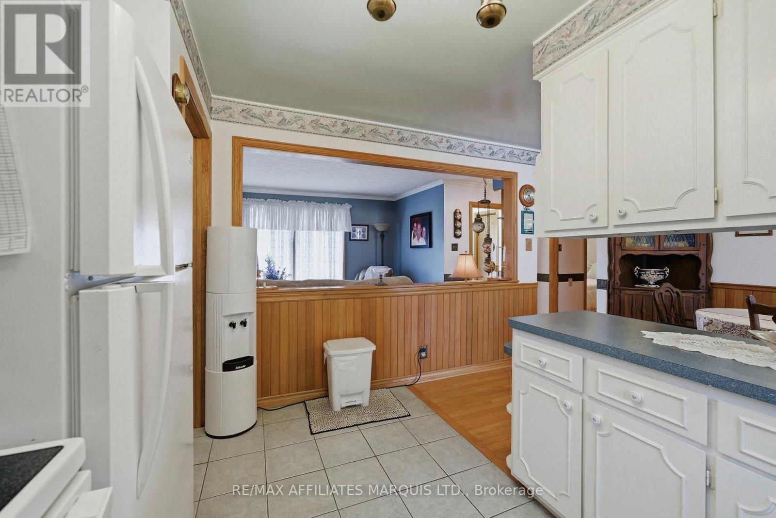 1212 BRODEUR STREET - 13