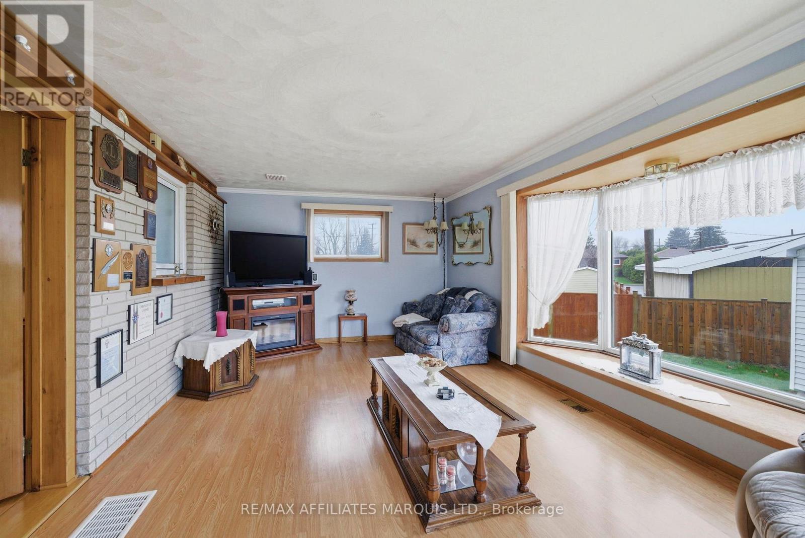 1212 BRODEUR STREET - 16