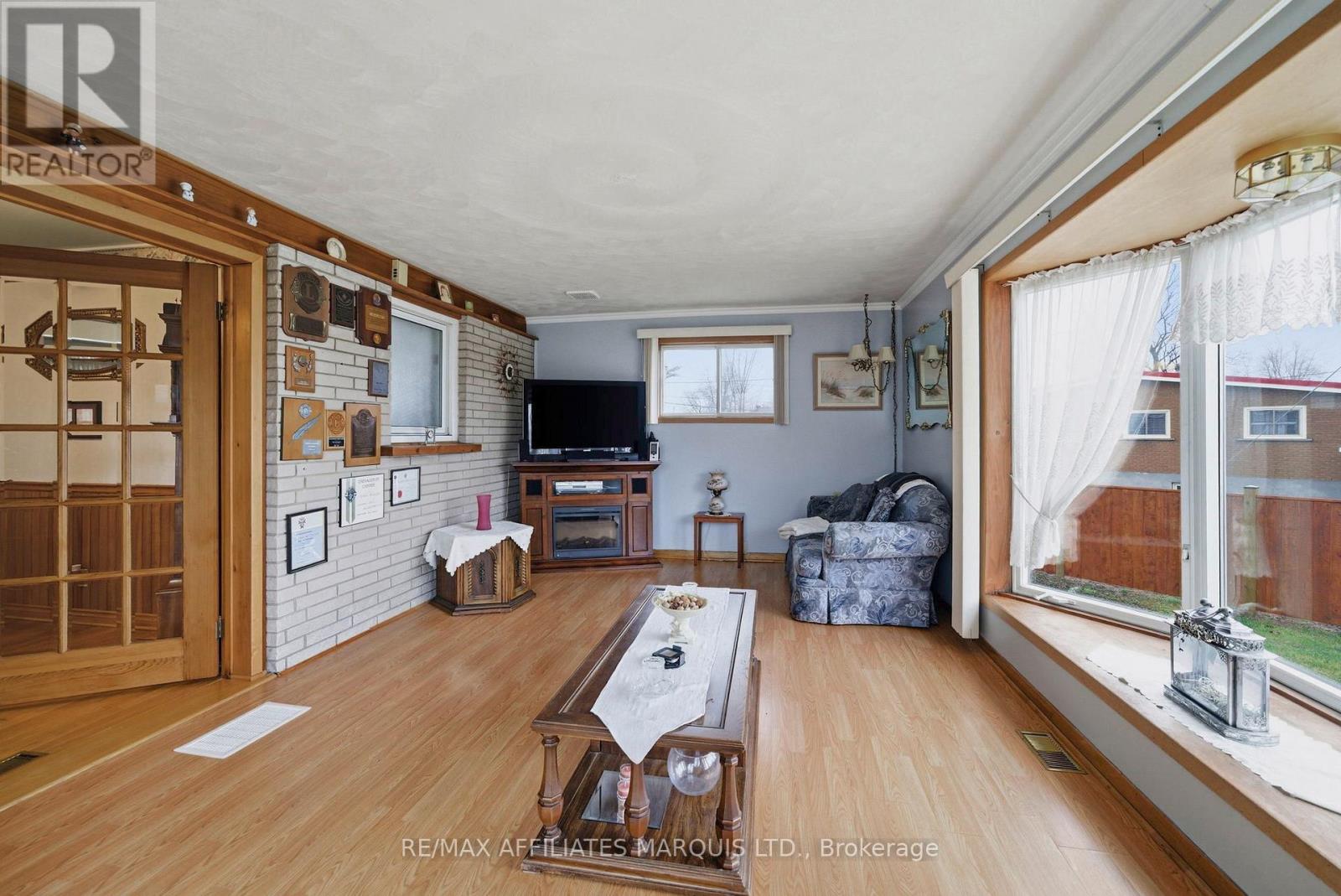 1212 BRODEUR STREET - 17