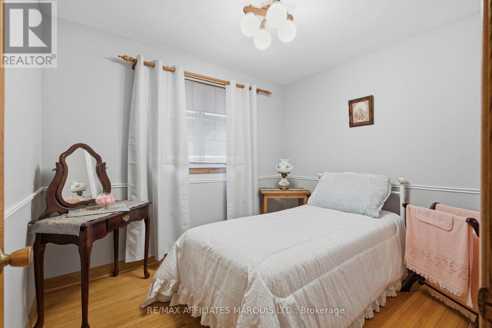 1212 BRODEUR STREET - 22