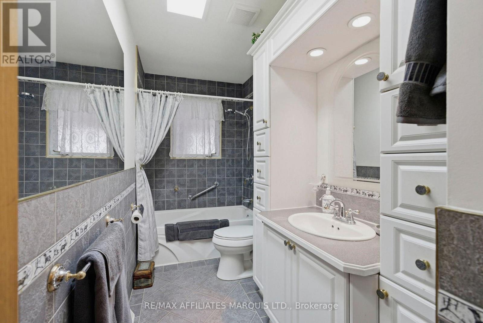 1212 BRODEUR STREET - 24