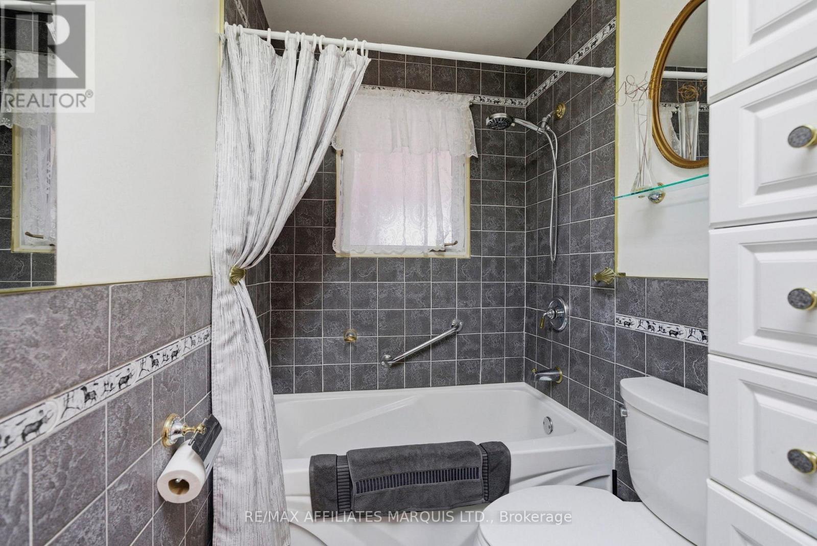 1212 BRODEUR STREET - 25