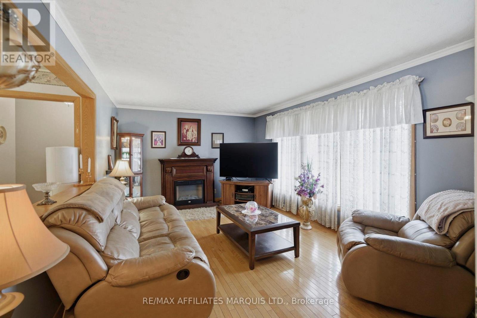 1212 BRODEUR STREET - 7