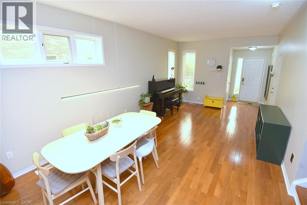 22 MOORE Crescent - Image 10