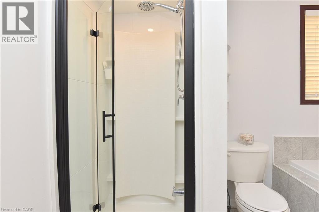 22 MOORE Crescent - 30