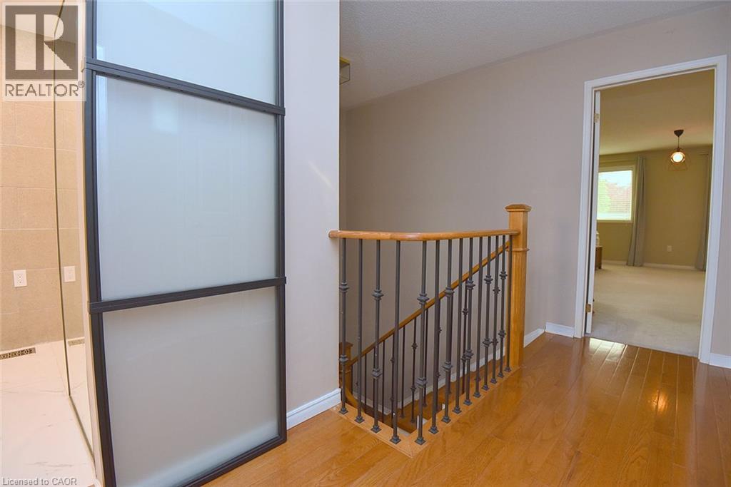 22 MOORE Crescent - Image 37