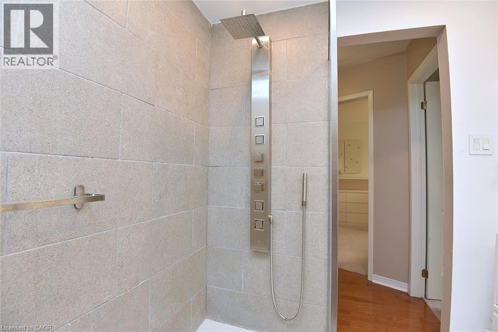 22 MOORE Crescent - Image 39
