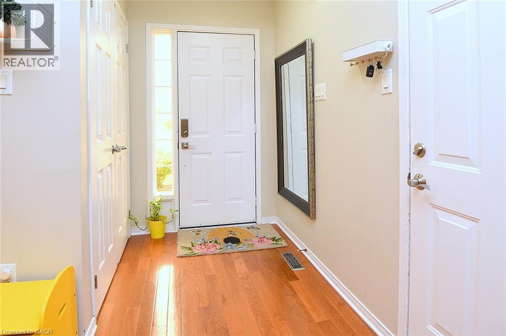 22 MOORE Crescent - Image 5