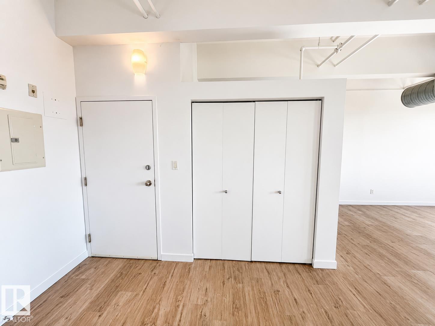 #702 10105 109 ST NW - 30