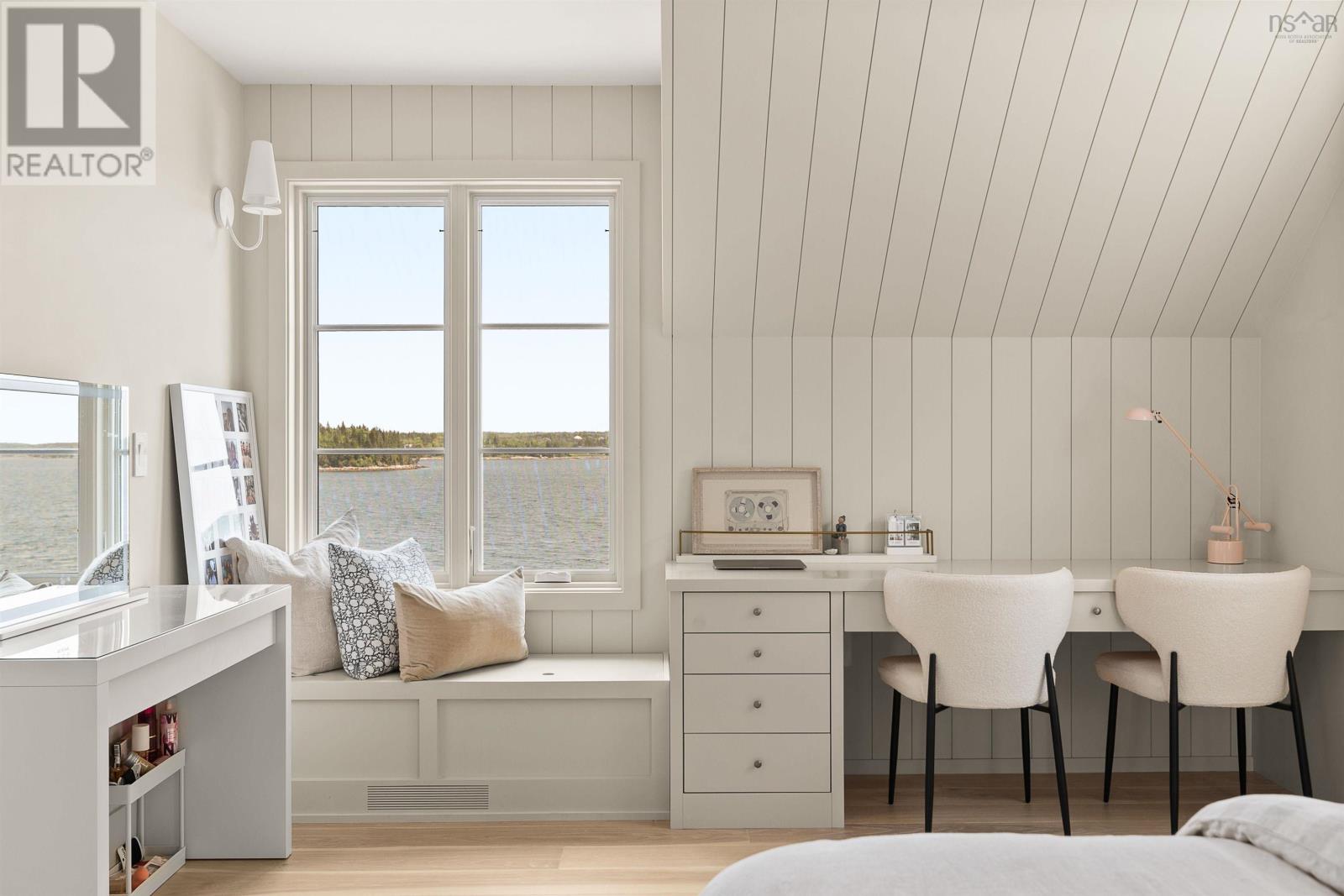 7026 St Margarets Bay Road - 33
