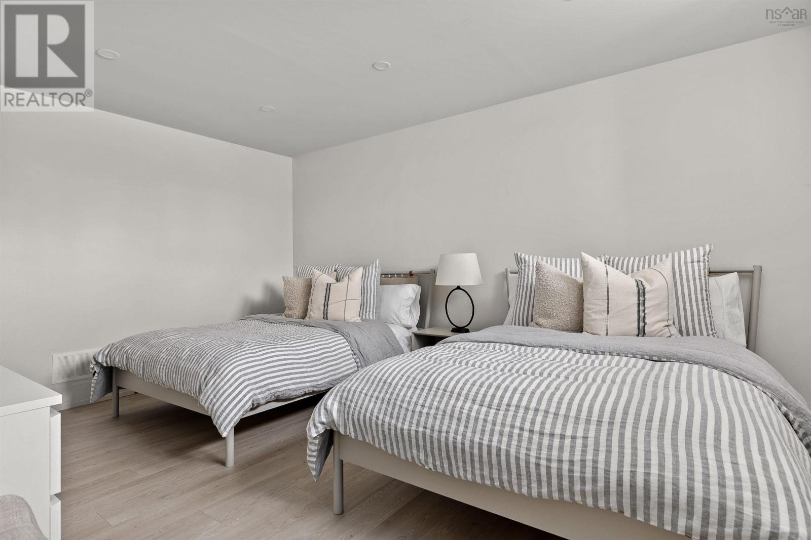 7026 St Margarets Bay Road - 44