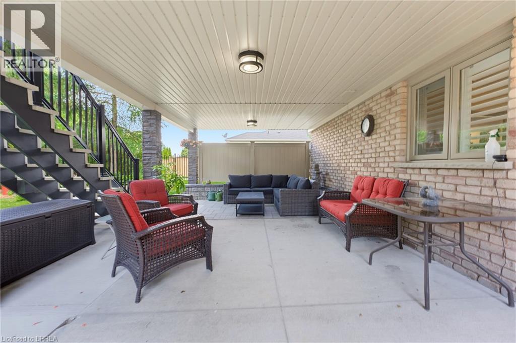74 COURT Drive - 27