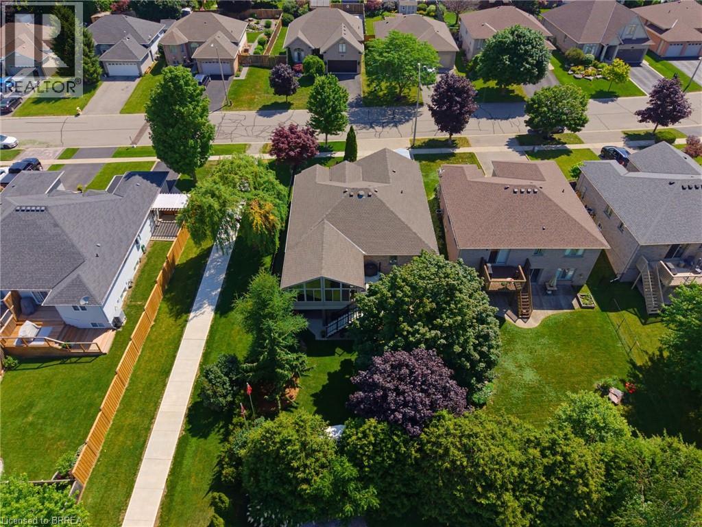74 COURT Drive - 31