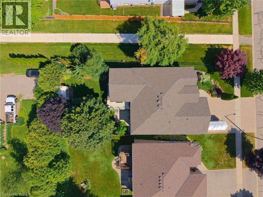 74 COURT Drive - 32