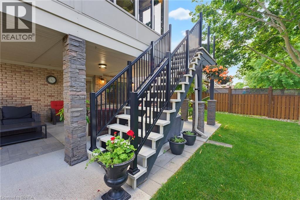 74 COURT Drive - 26