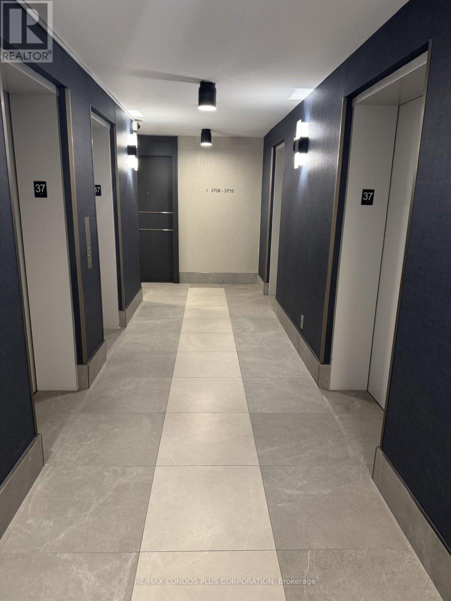 #3712 30 GRAND TRUNK CRESCENT - 6