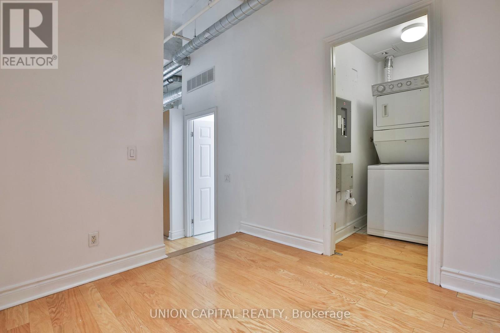 #143 71 MCCAUL STREET - 18