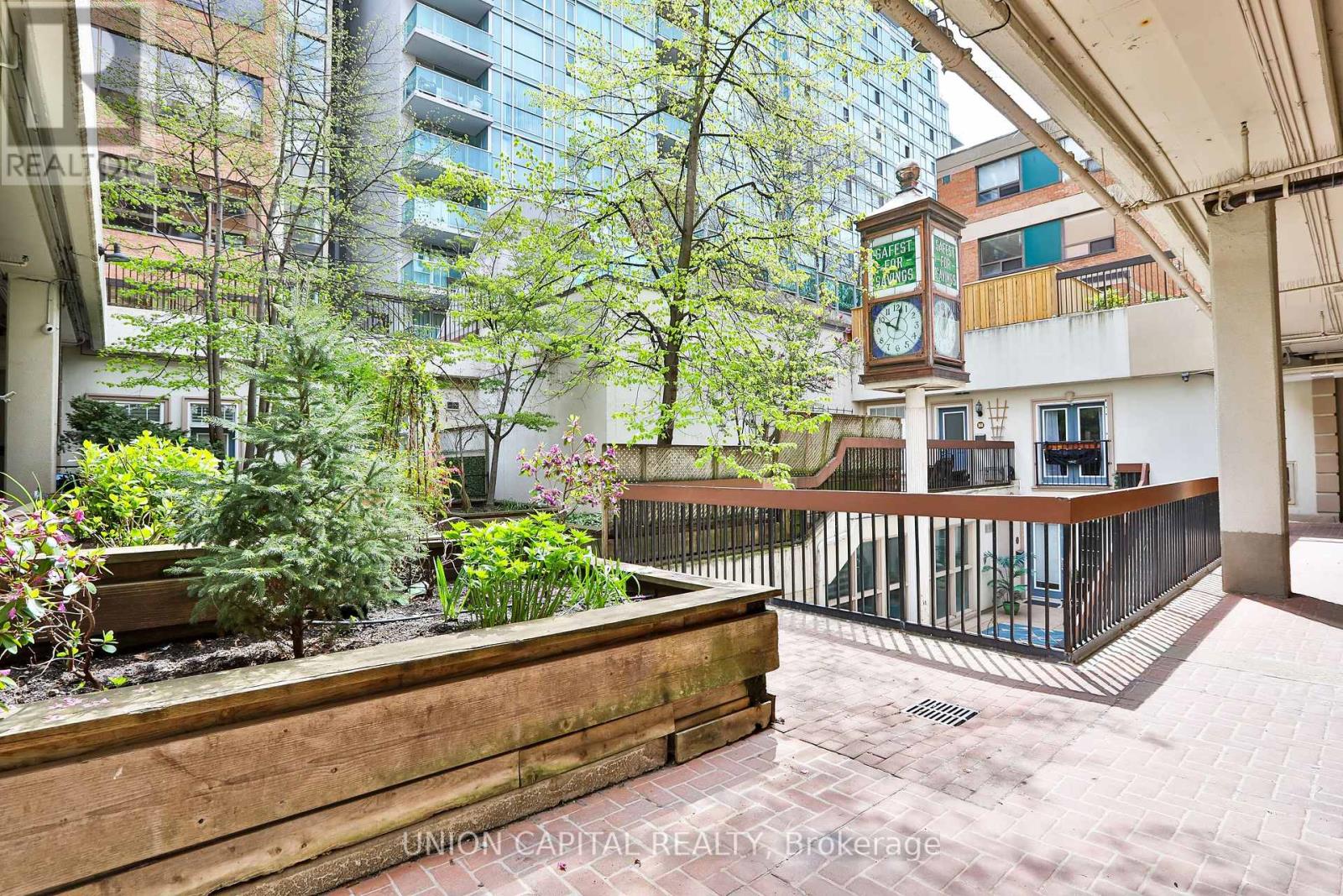 #143 71 MCCAUL STREET - 22