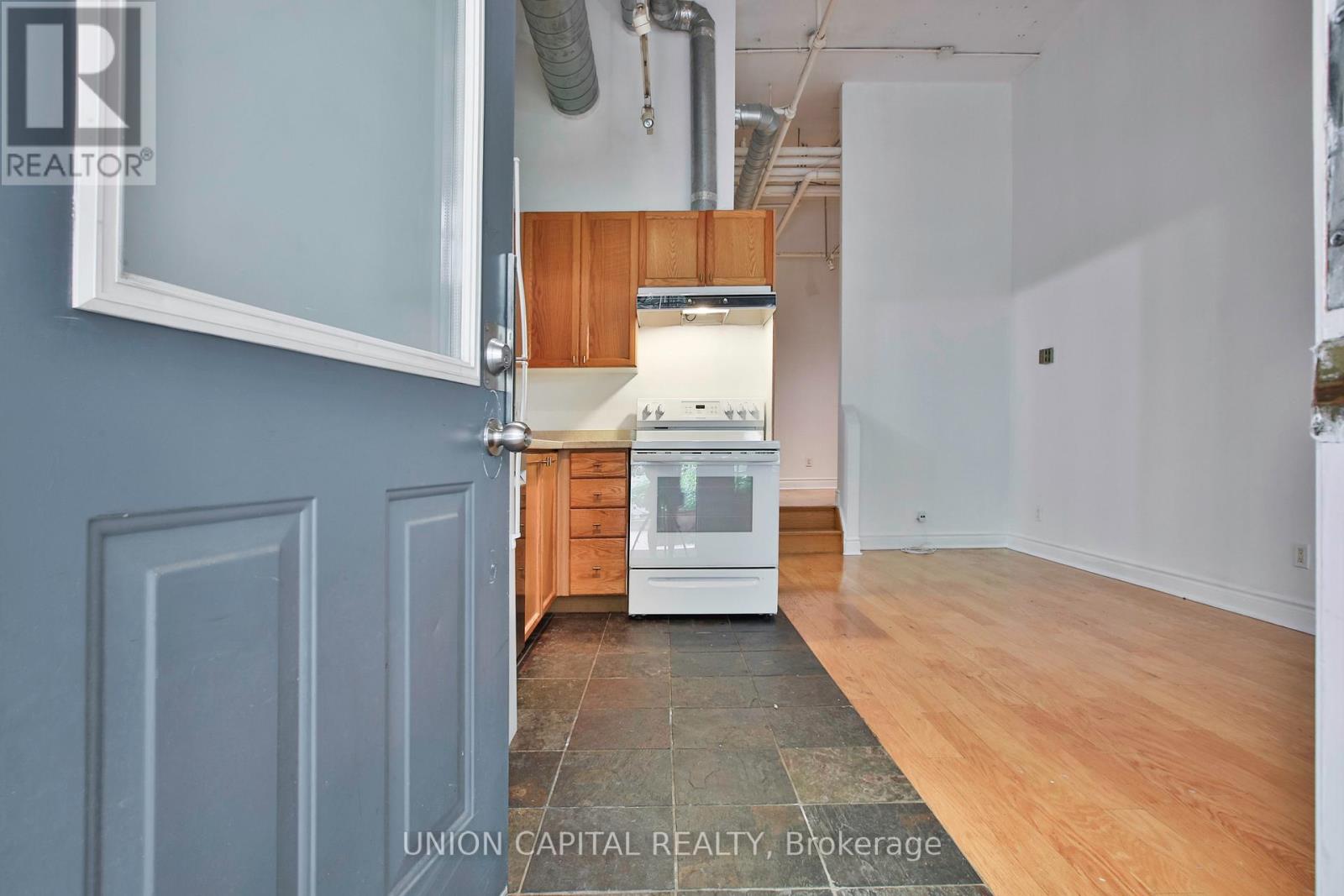 #143 71 MCCAUL STREET - 3