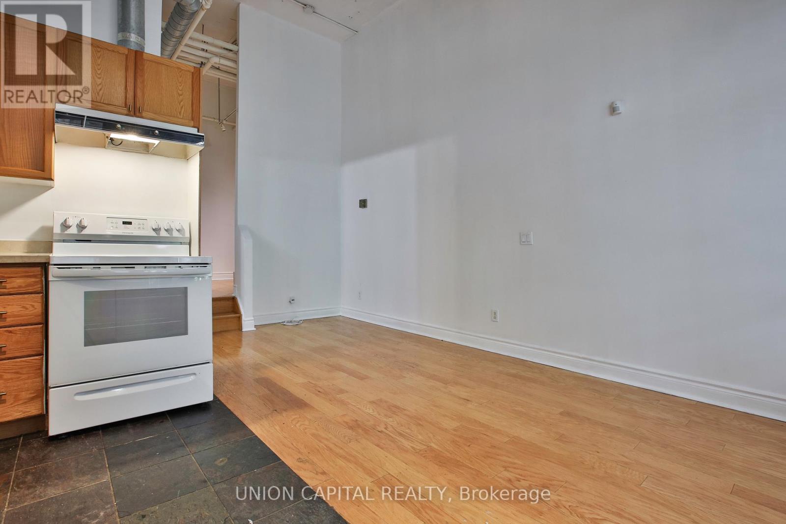 #143 71 MCCAUL STREET - 6