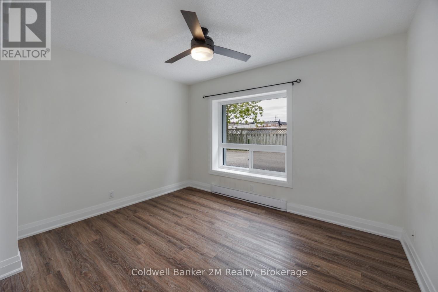 #112 26 SPENCER STREET E - 12