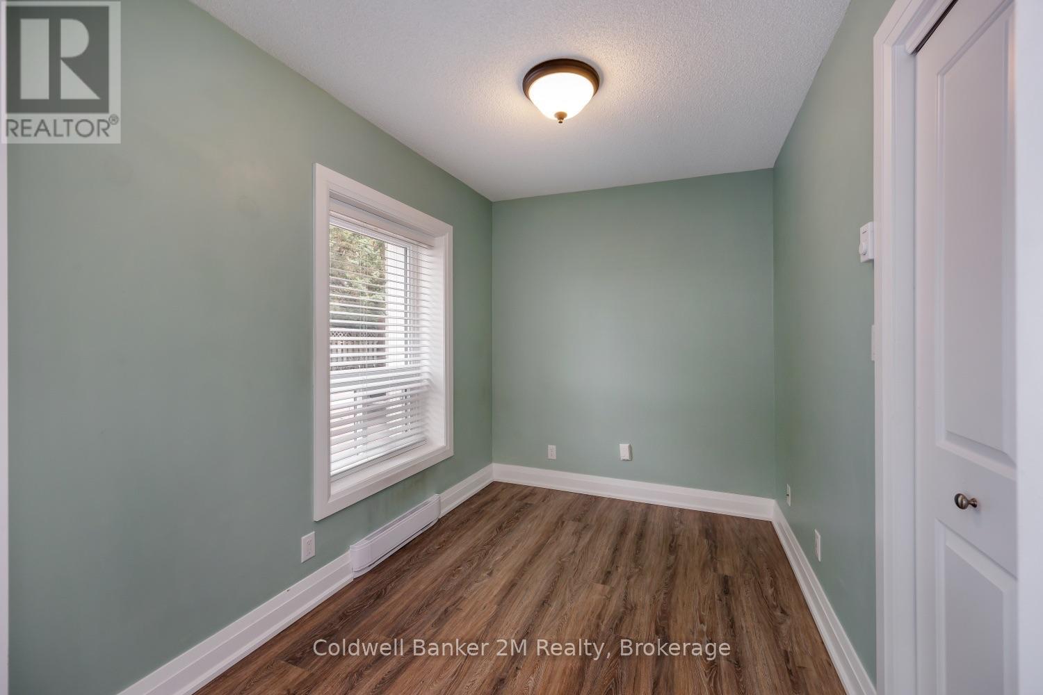 #112 26 SPENCER STREET E - 17