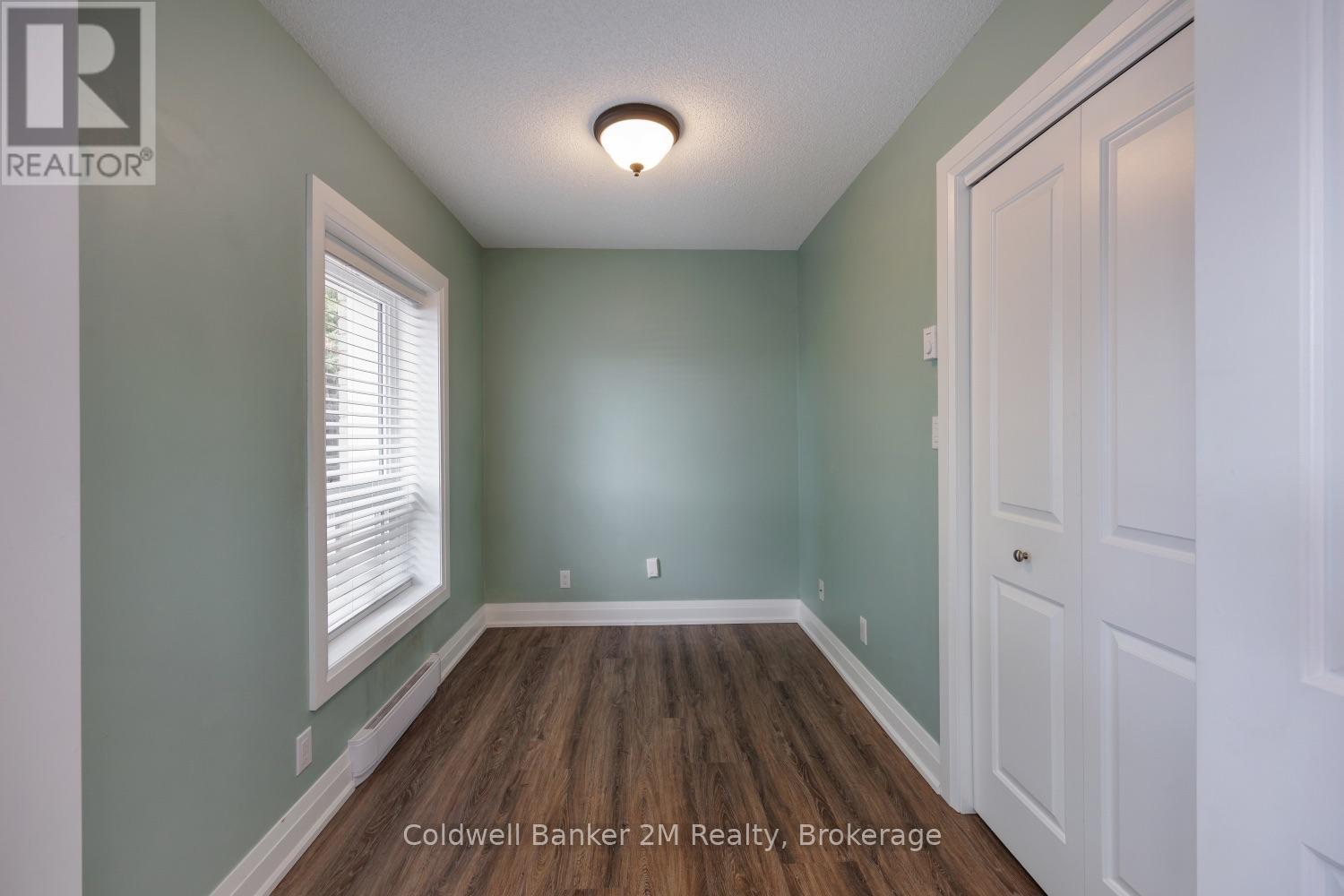 #112 26 SPENCER STREET E - 18
