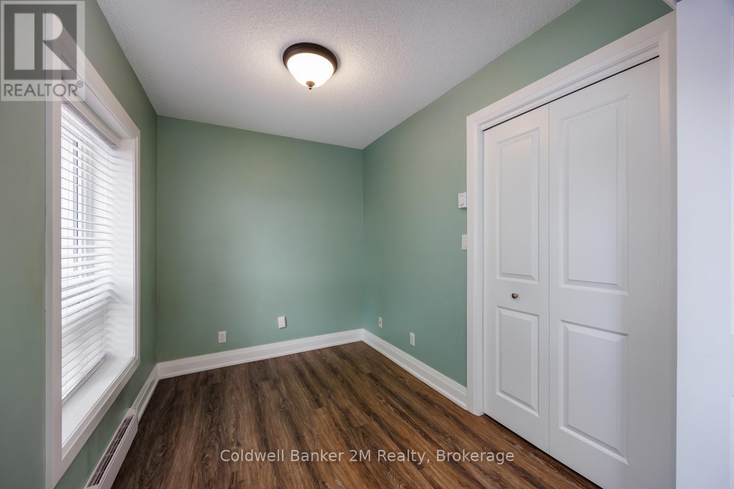 #112 26 SPENCER STREET E - 19