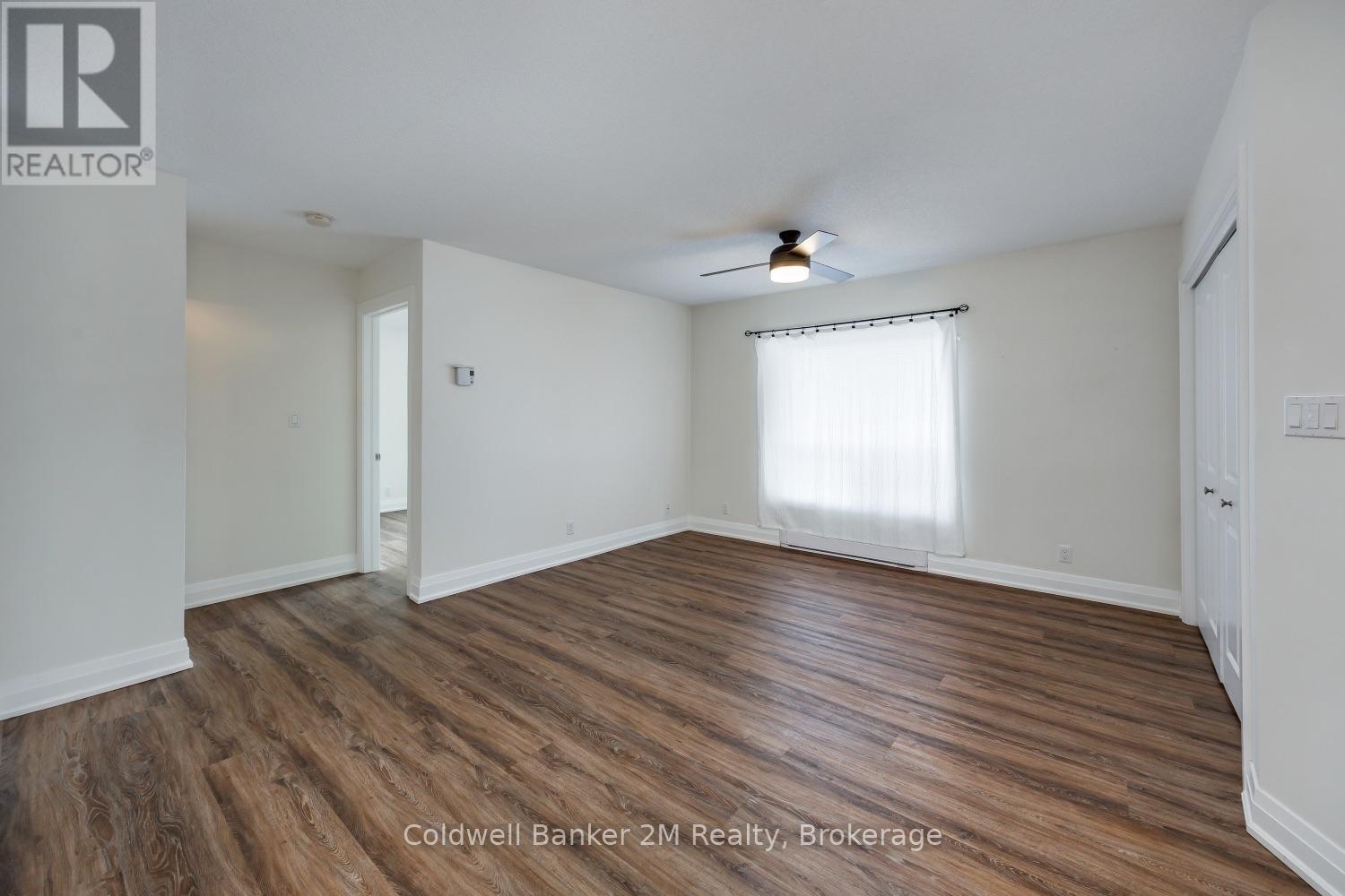#112 26 SPENCER STREET E - 4