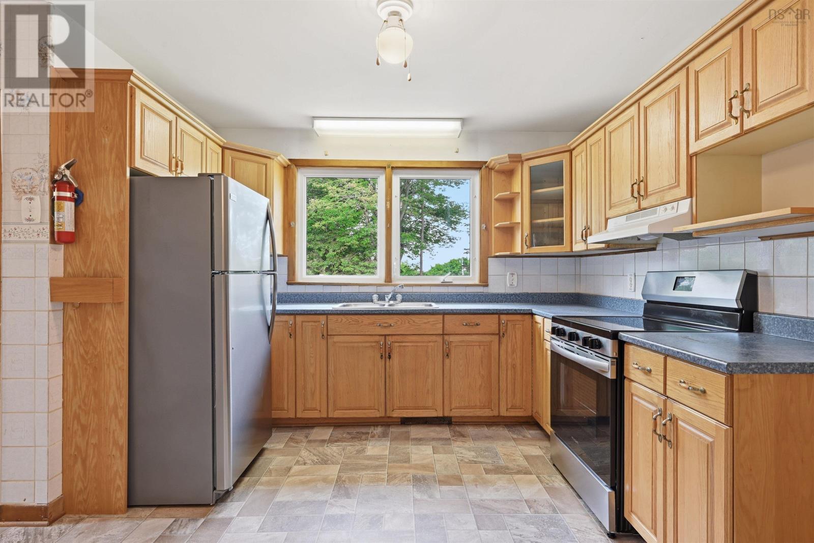 13 Brigadoon Avenue - 7