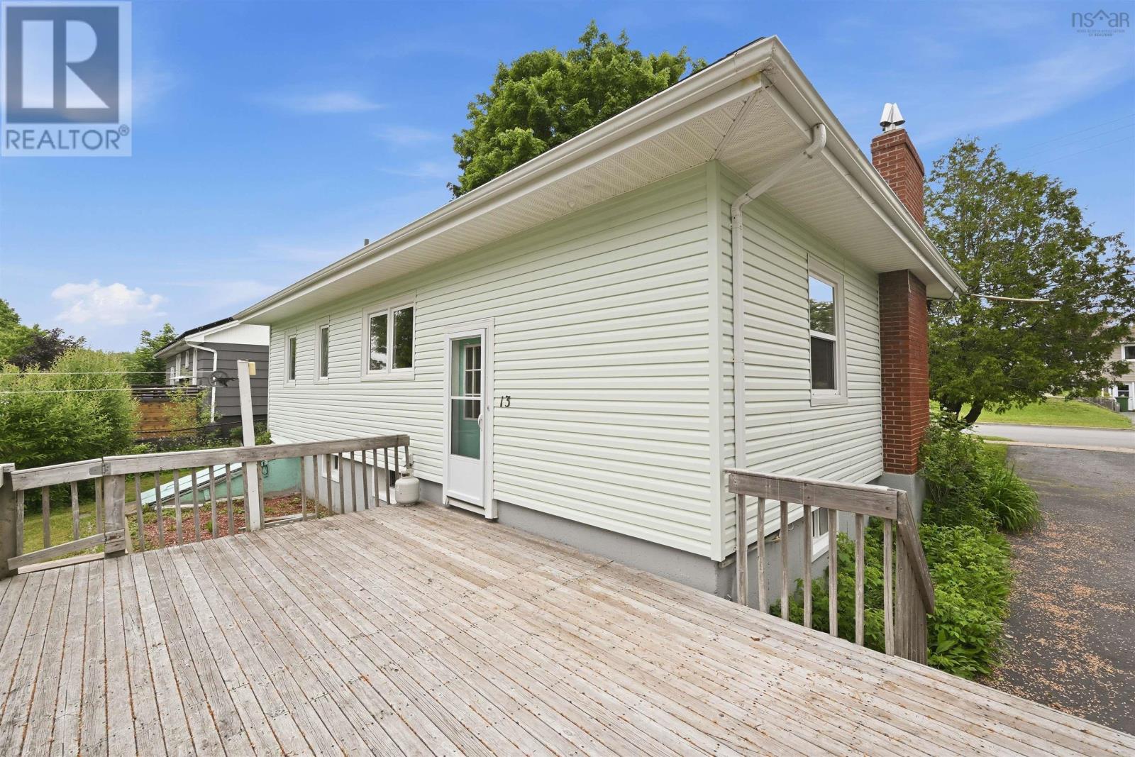 13 Brigadoon Avenue - 32