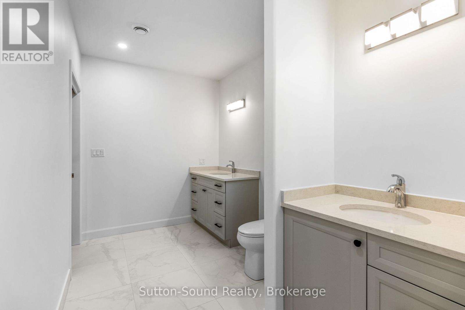 535 #101 ISAAC STREET - 12