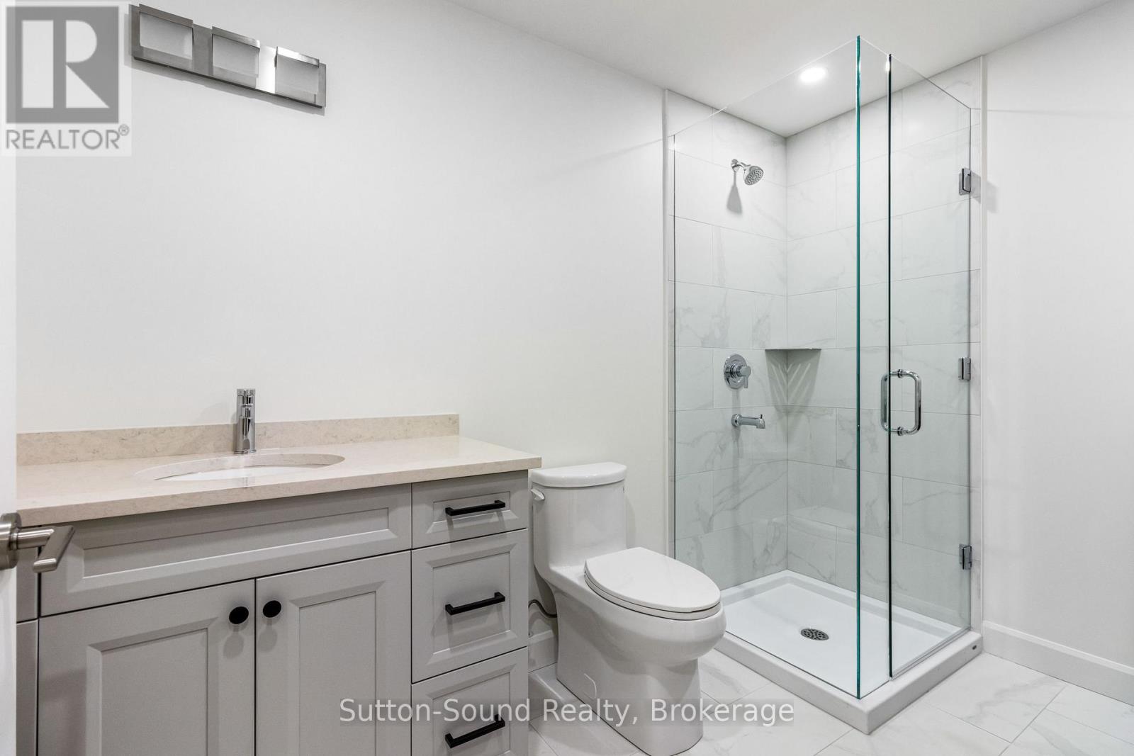 535 #101 ISAAC STREET - 14
